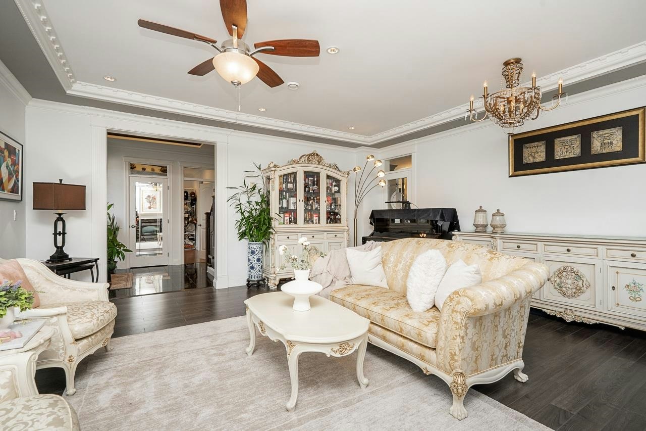 7035 6th Street - 3