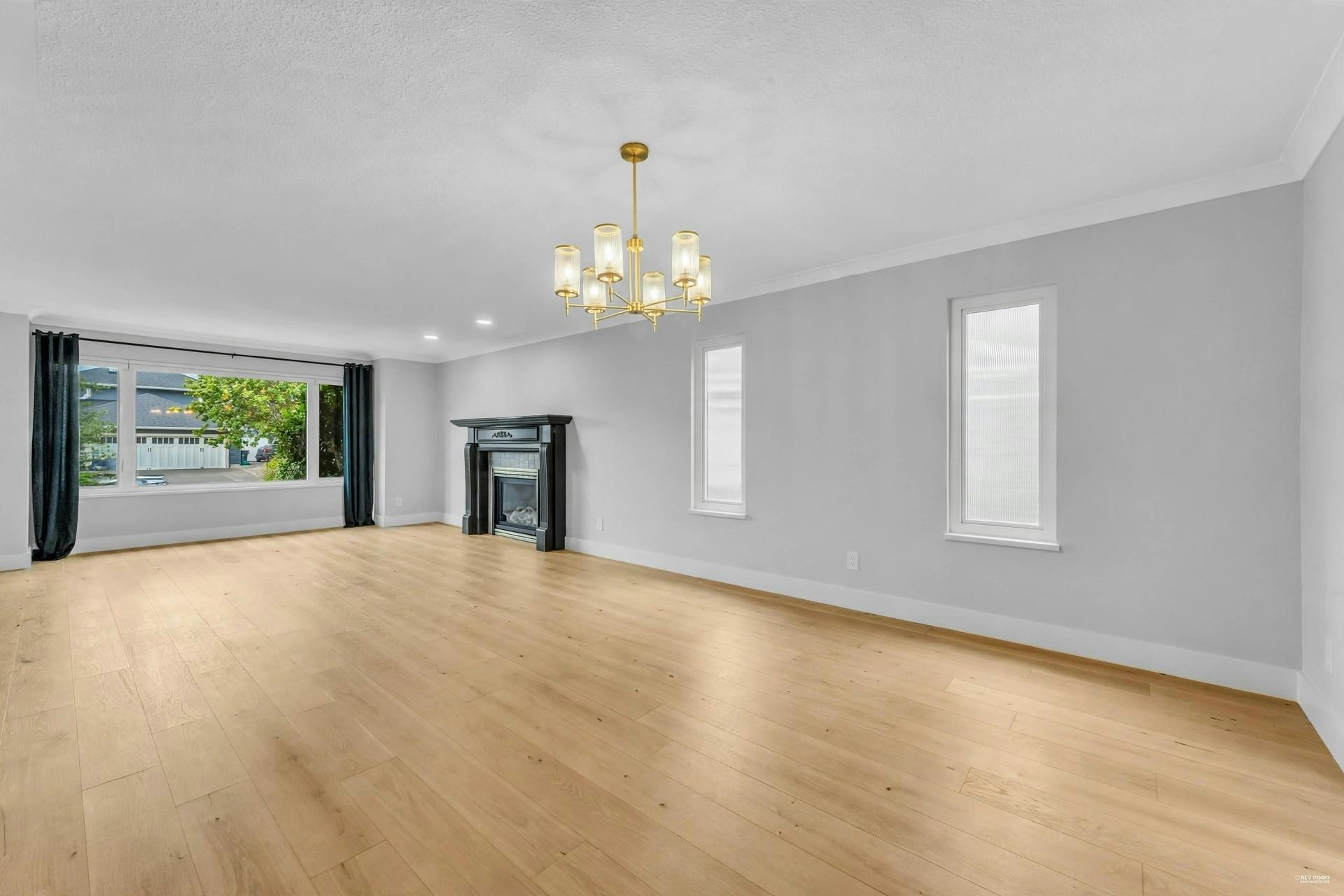 14** 134a Street, Surrey, BC, V4A 9A5 - 13