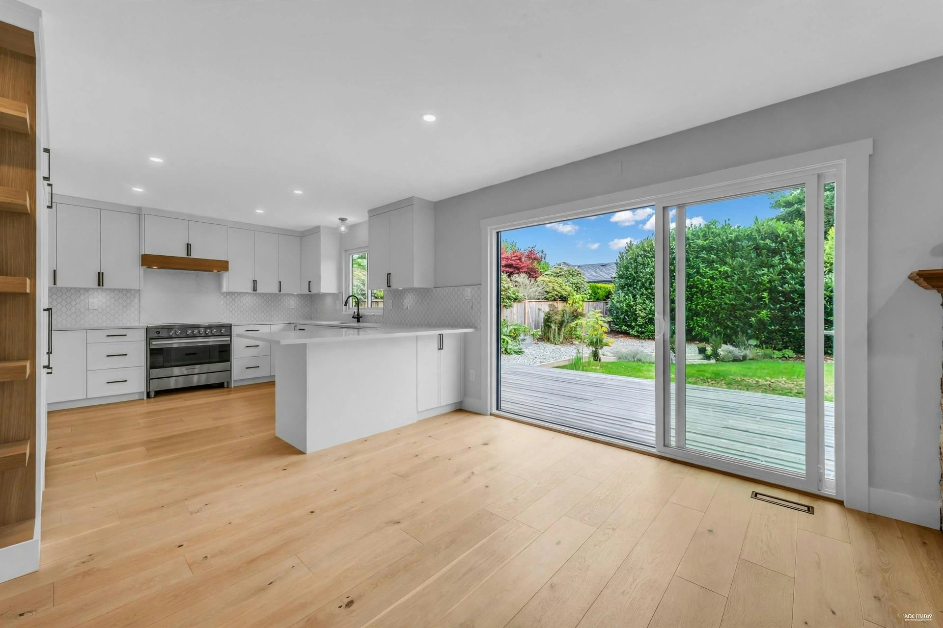 14** 134a Street, Surrey, BC, V4A 9A5 - 23