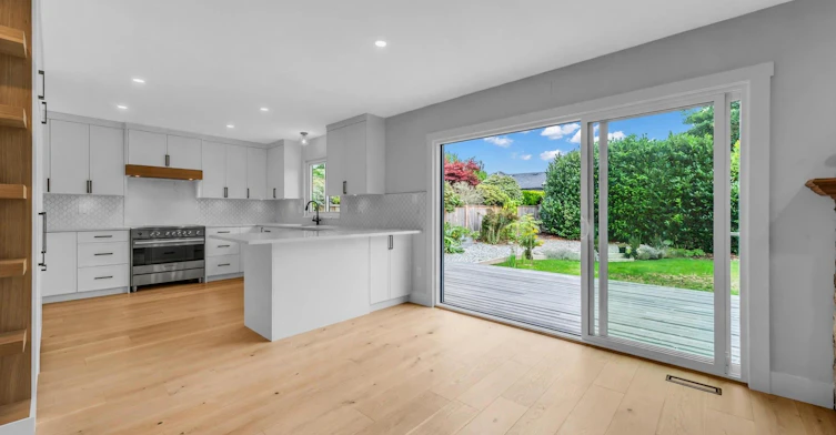 14** 134a Street, Surrey, BC, V4A 9A5 - 23