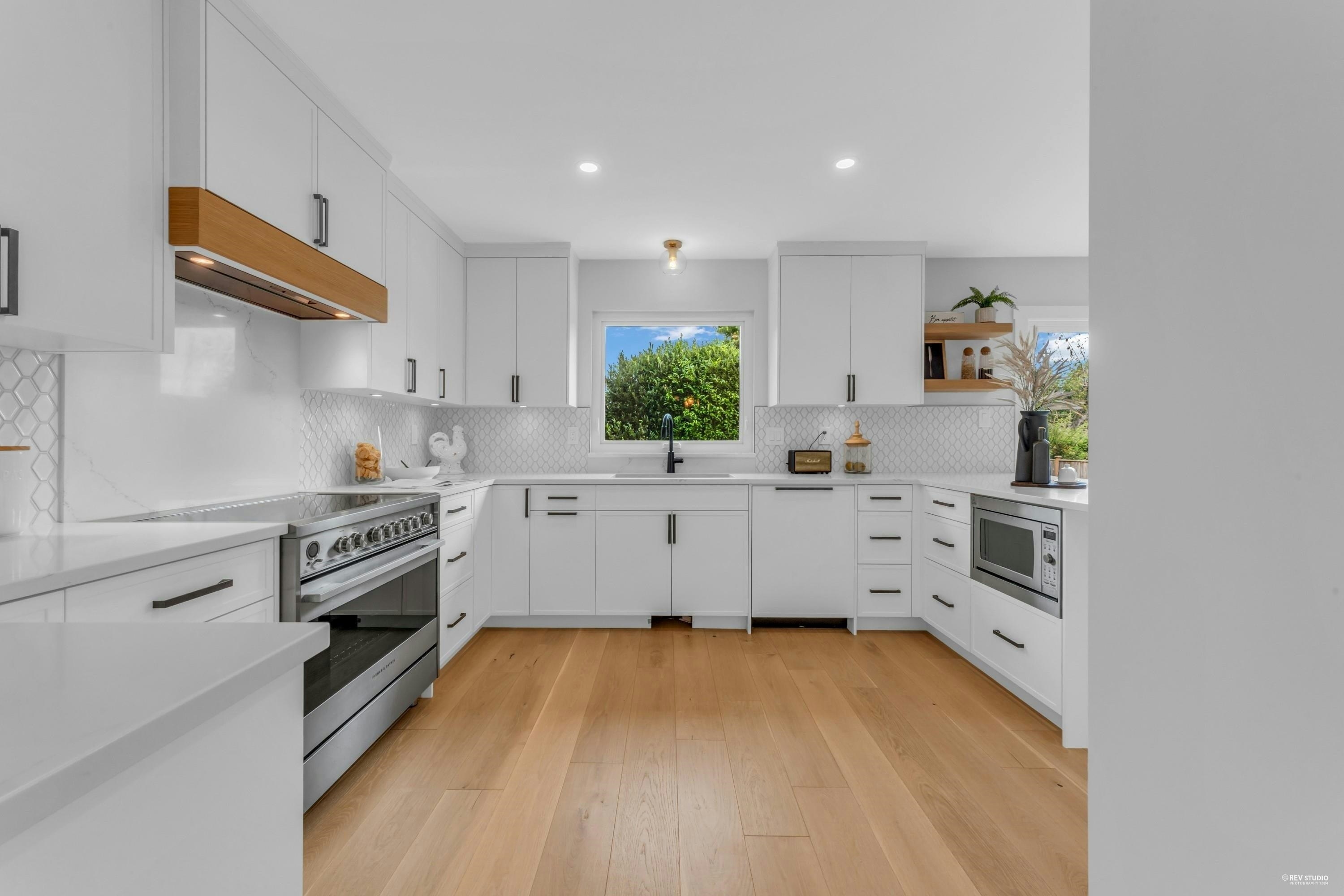 14** 134a Street, Surrey, BC, V4A 9A5 - 14