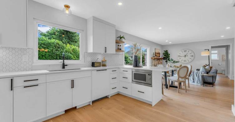 14** 134a Street, Surrey, BC, V4A 9A5 - 24