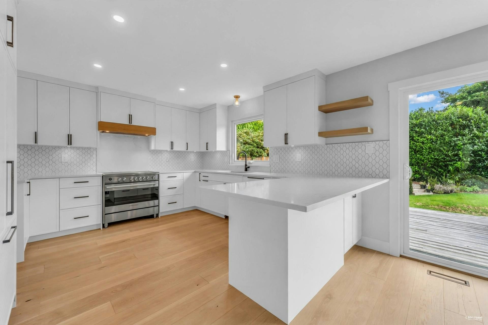 14** 134a Street, Surrey, BC, V4A 9A5 - 26