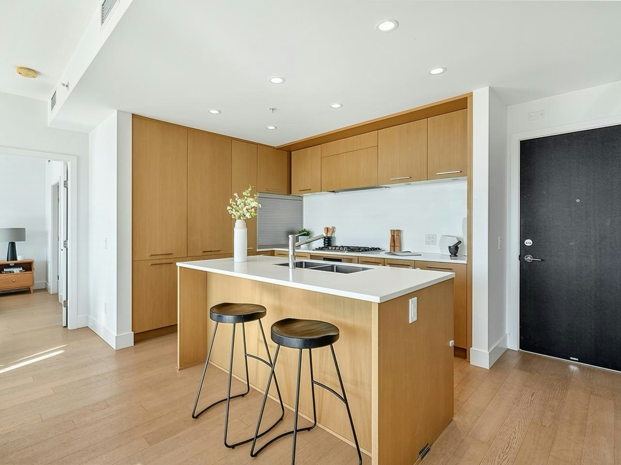 605-5115 Cambie Street - 3
