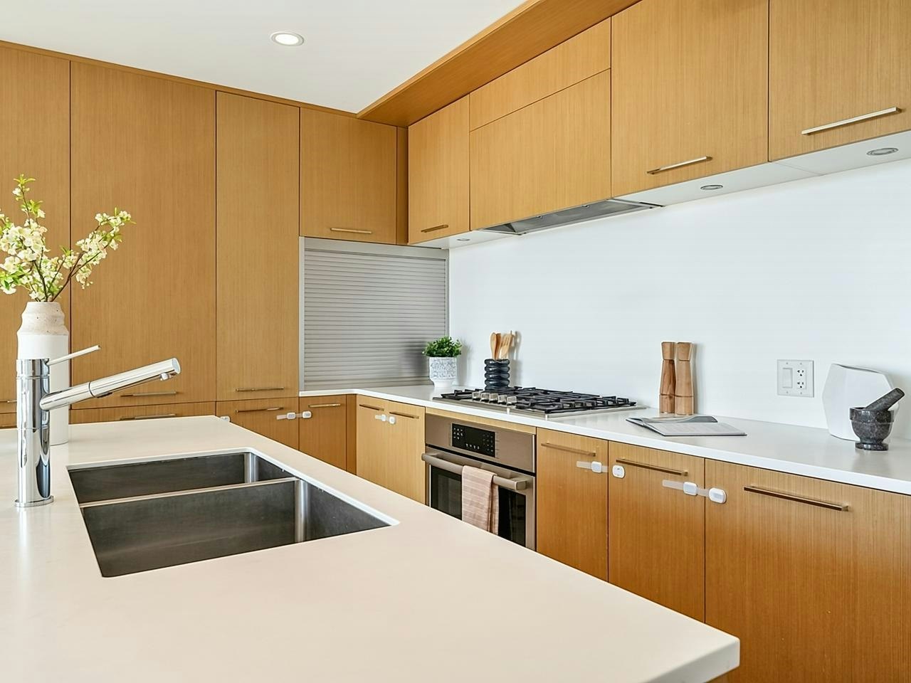 605-5115 Cambie Street - 5