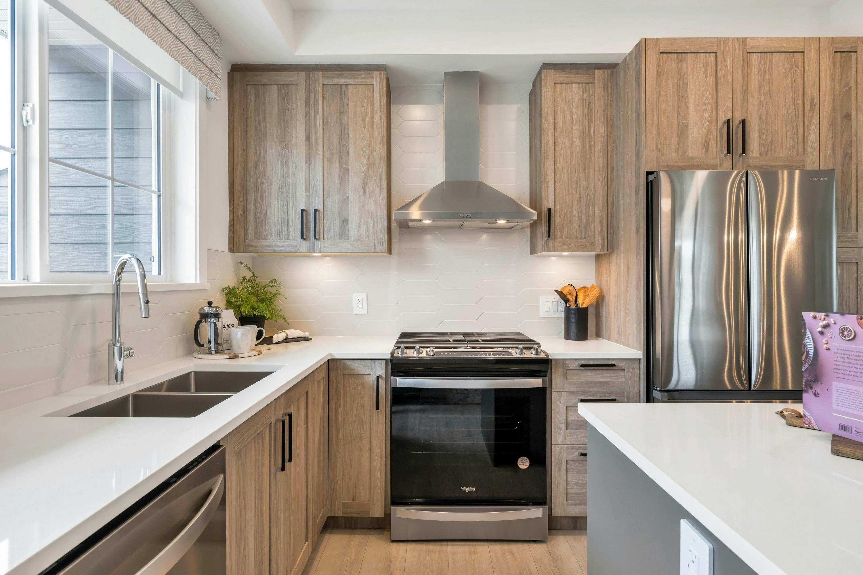 7-8433 203a Street - 5