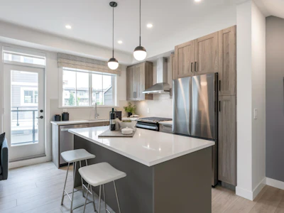7-8433 203a Street - 3