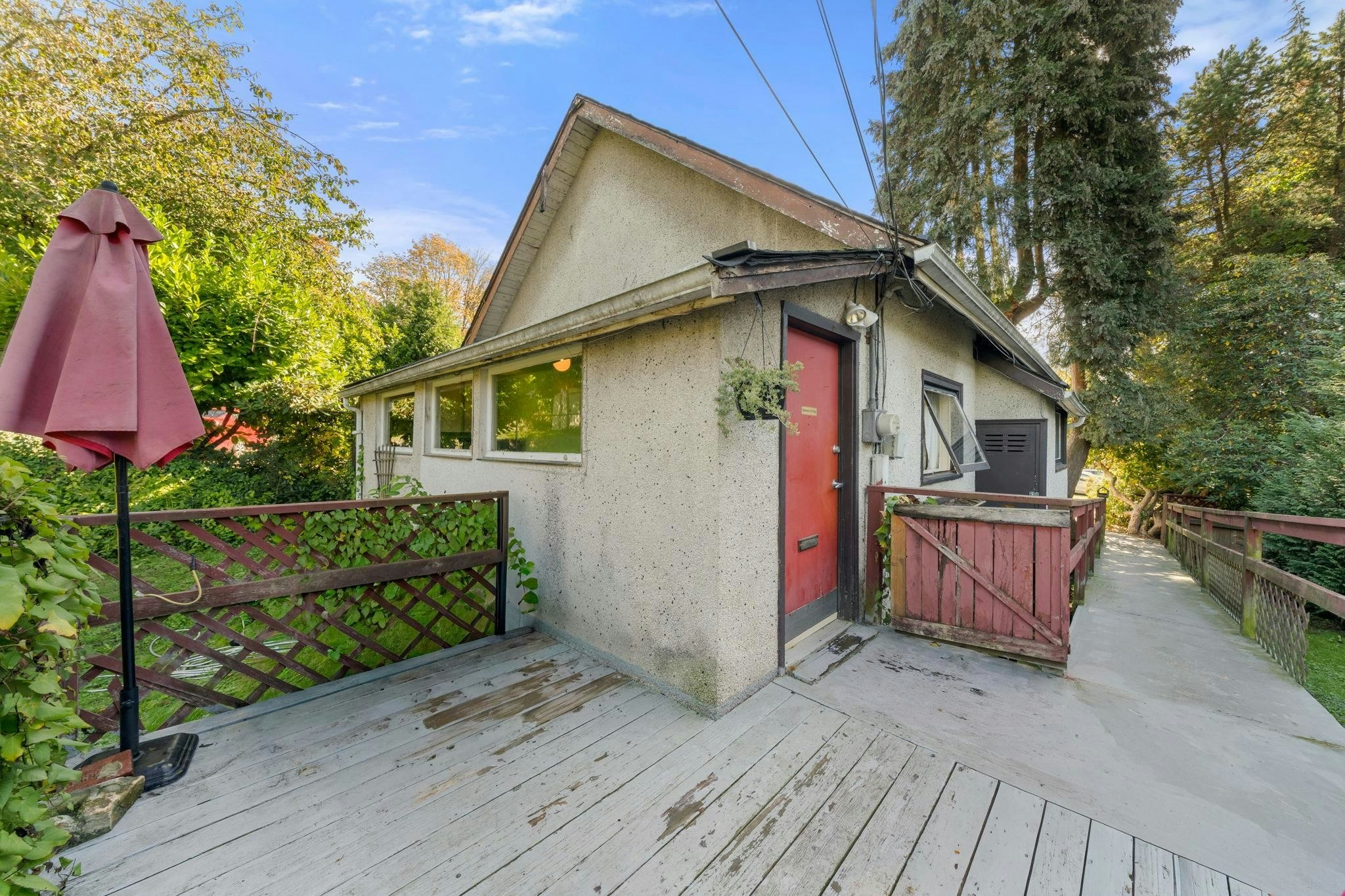 652 W 14th Street, North Vancouver, BC, V7M 1R2