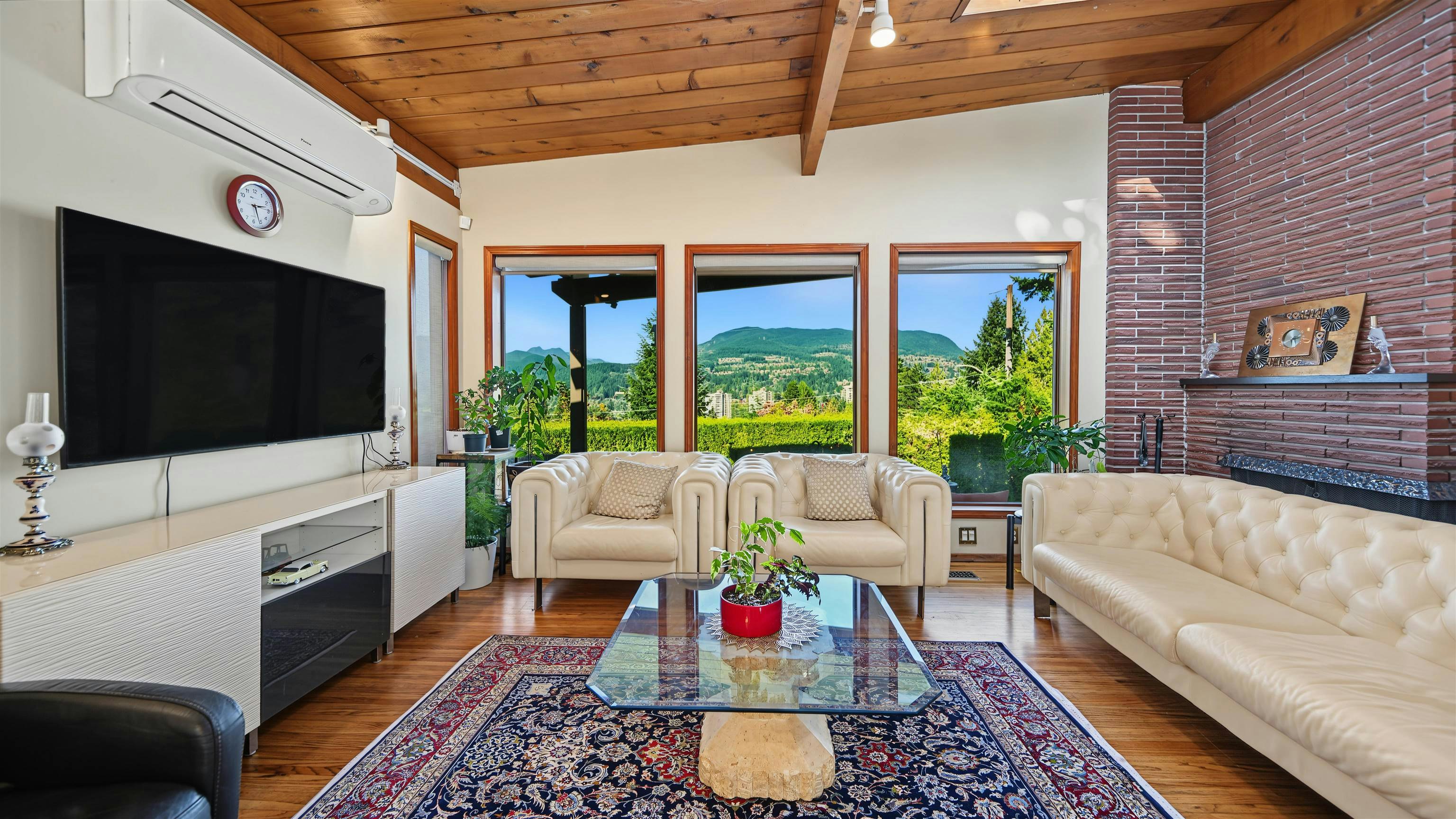 2206 Pinecrest Avenue, Coquitlam, BC, V3J 6T6