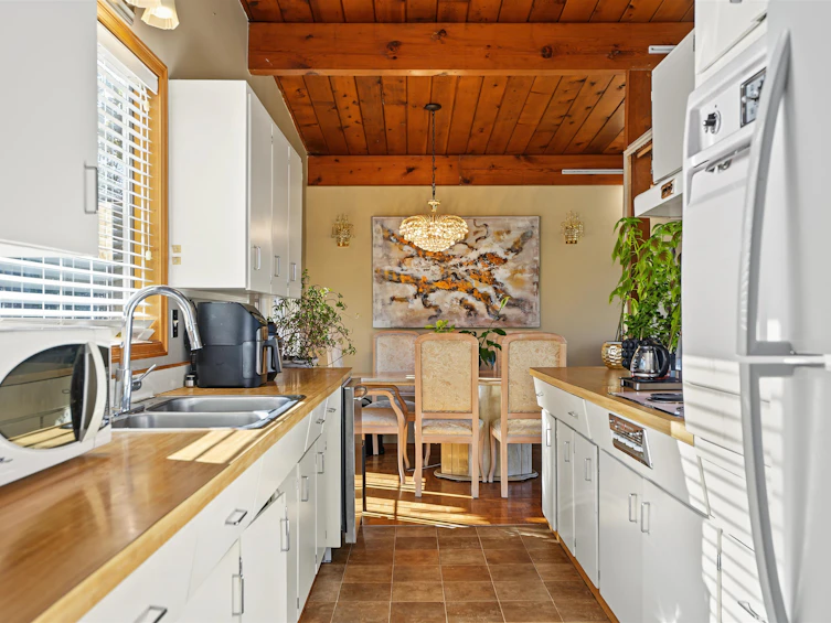 2206 Pinecrest Avenue, Coquitlam, BC, V3J 6T6 - 7