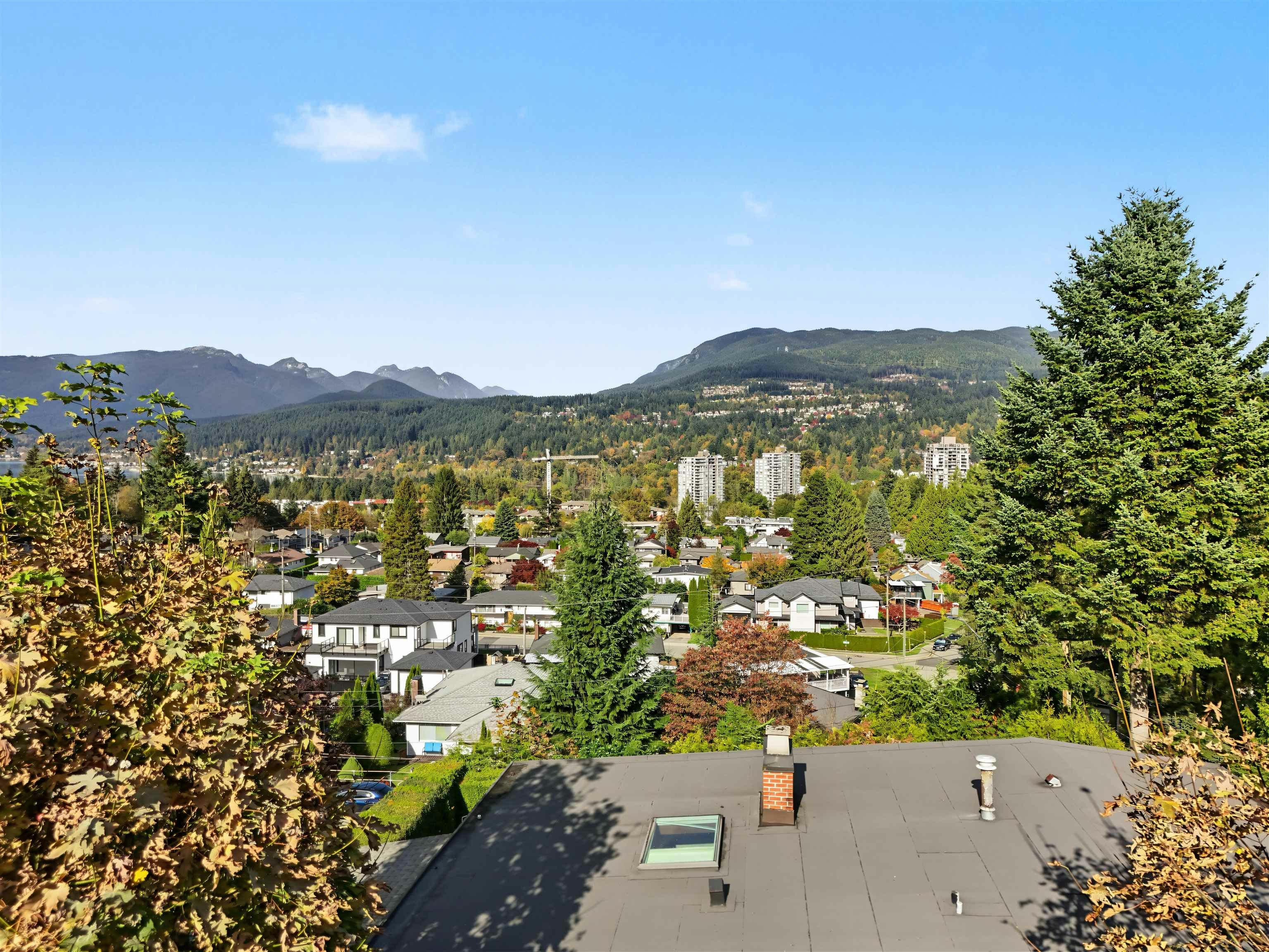 2206 Pinecrest Avenue, Coquitlam, BC, V3J 6T6 - 32
