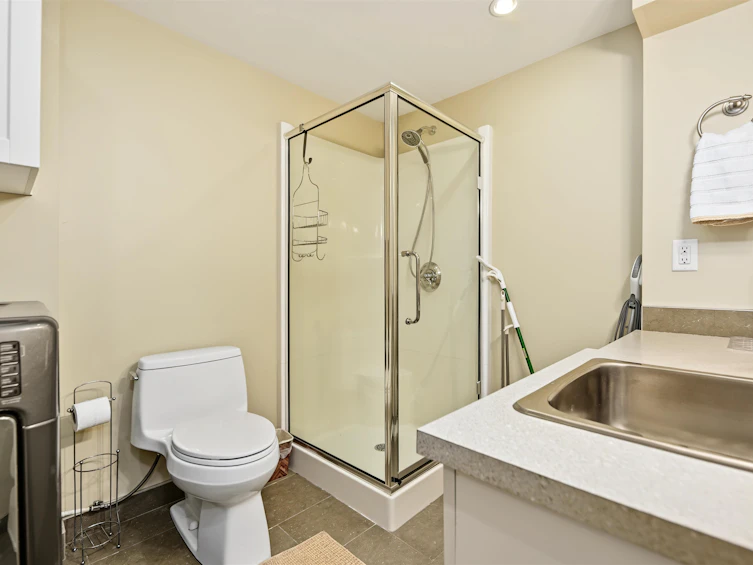 2206 Pinecrest Avenue, Coquitlam, BC, V3J 6T6 - 19