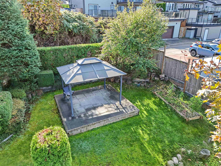 2206 Pinecrest Avenue, Coquitlam, BC, V3J 6T6 - 25