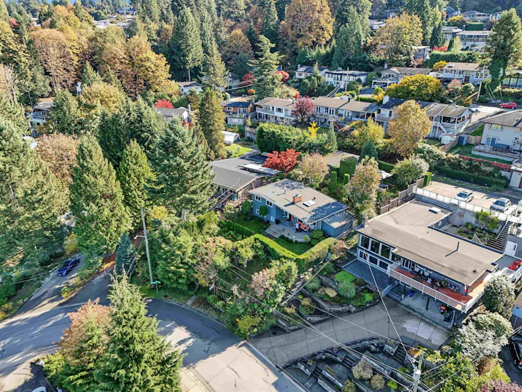 2206 Pinecrest Avenue, Coquitlam, BC, V3J 6T6 - 33