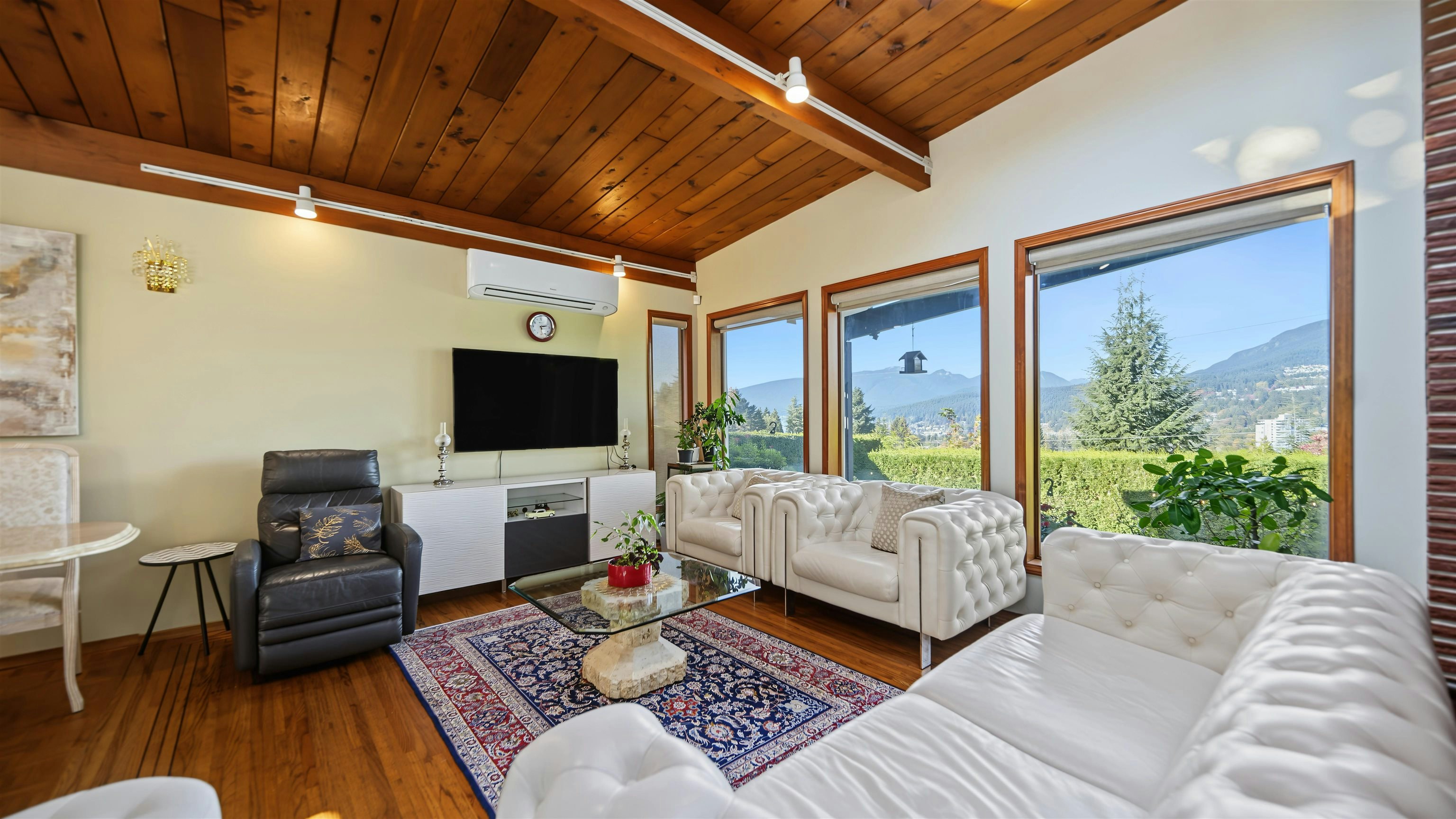 2206 Pinecrest Avenue - 5