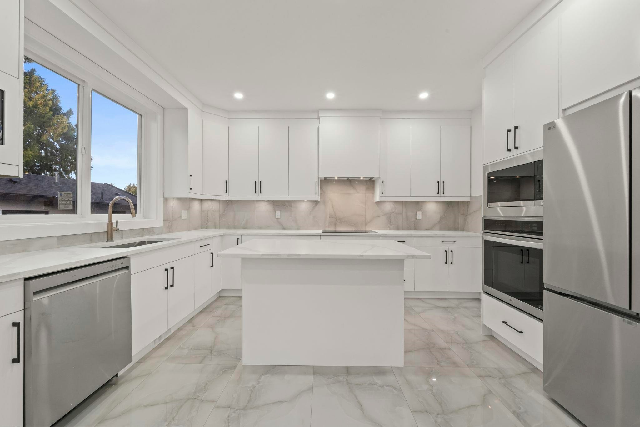11357 88 Avenue, Delta, BC, V4C 3B8 - 11