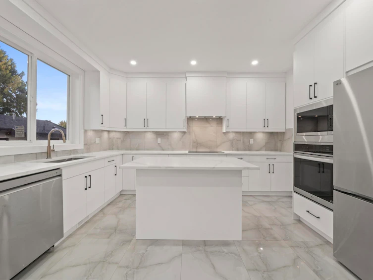 11357 88 Avenue, Delta, BC, V4C 3B8 - 11