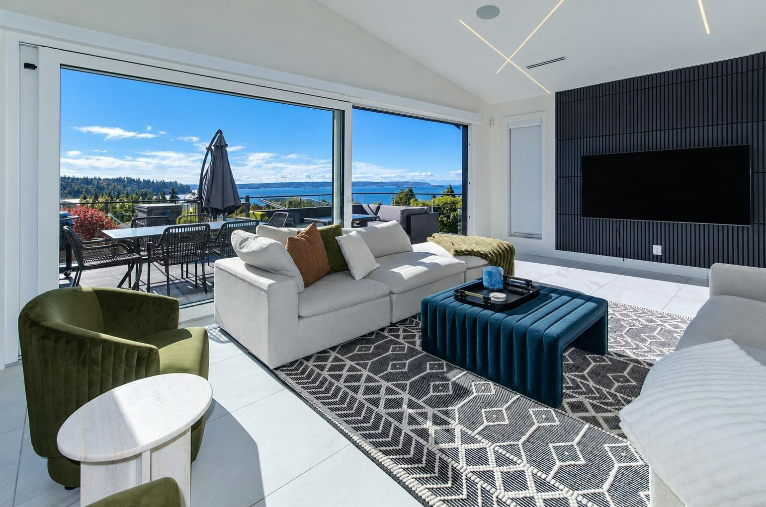 1108 Esquimalt Avenue, West Vancouver, BC, V7T 1K1 - 9
