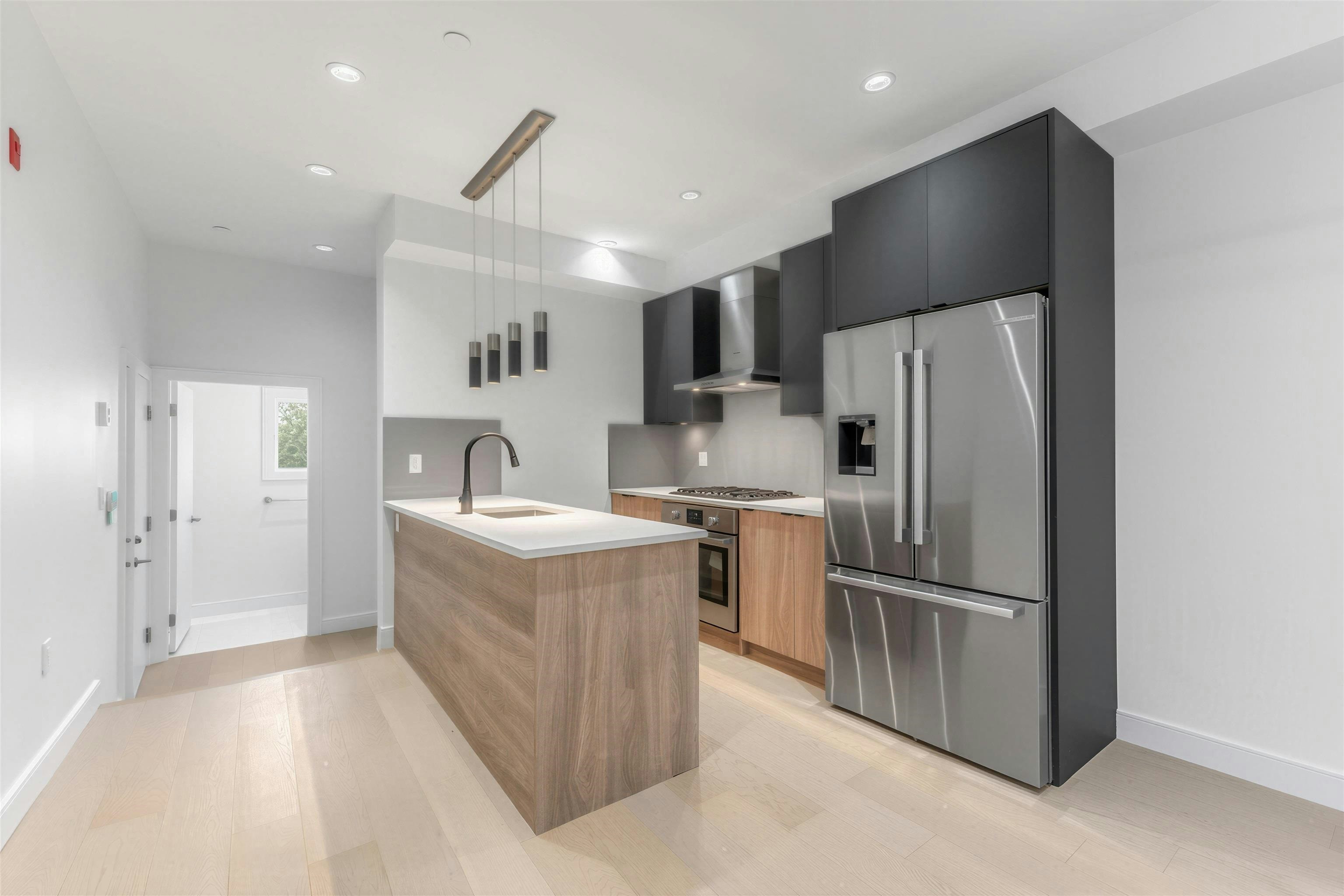 7353 Oak Street - 4