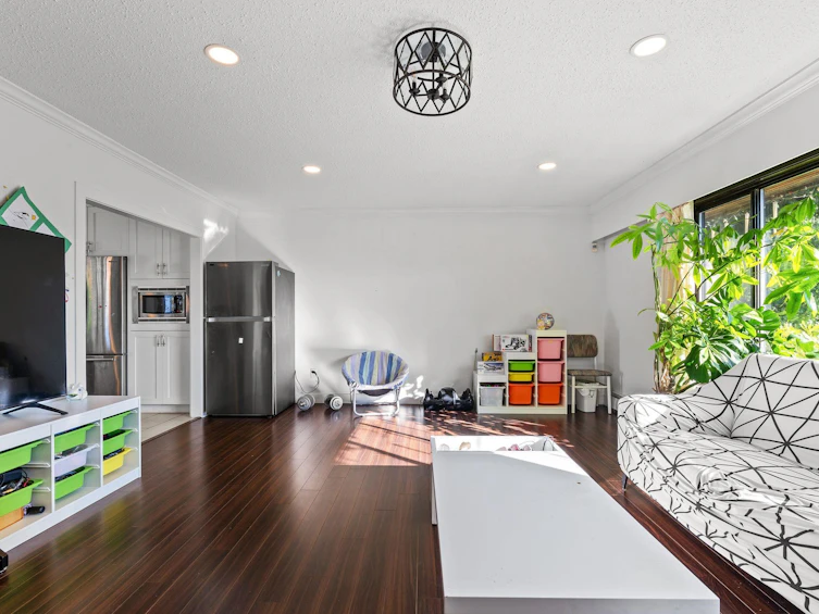 6773 Halifax Street, Burnaby, BC, V5B 2R3 - 9