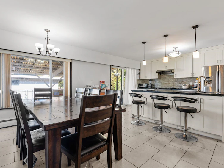 6773 Halifax Street, Burnaby, BC, V5B 2R3 - 11