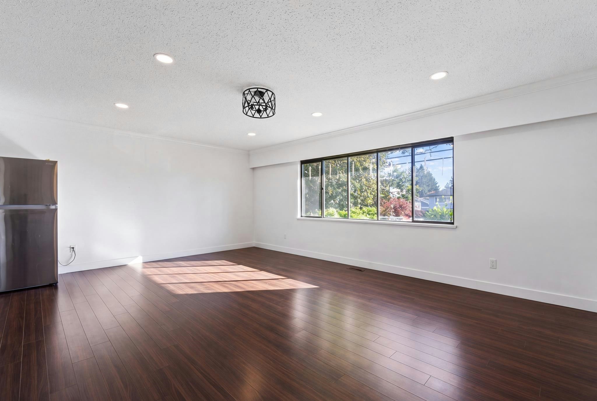 6773 Halifax Street, Burnaby, BC, V5B 2R3 - 21