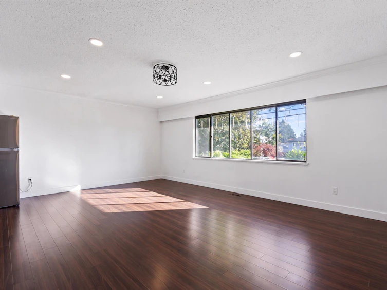6773 Halifax Street, Burnaby, BC, V5B 2R3 - 21
