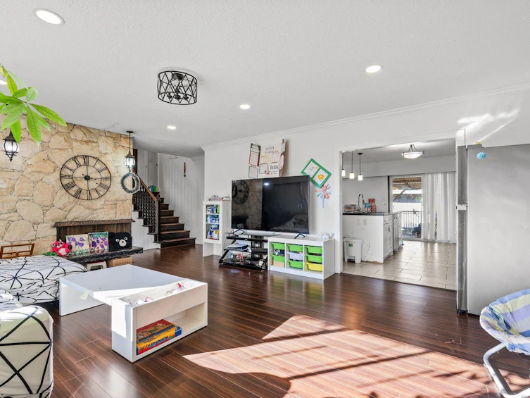 6773 Halifax Street, Burnaby, BC, V5B 2R3 - 5