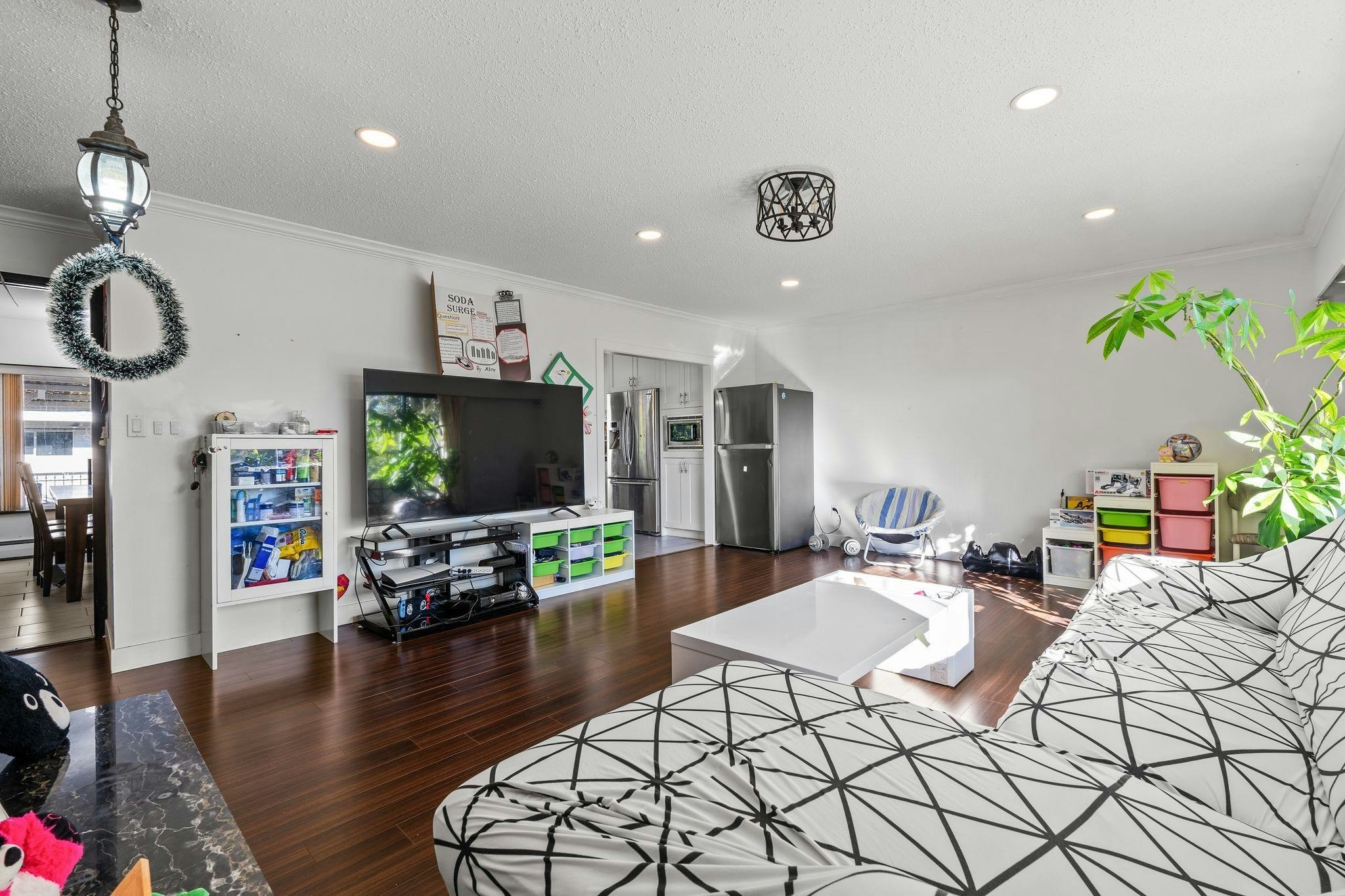 6773 Halifax Street, Burnaby, BC, V5B 2R3 - 8