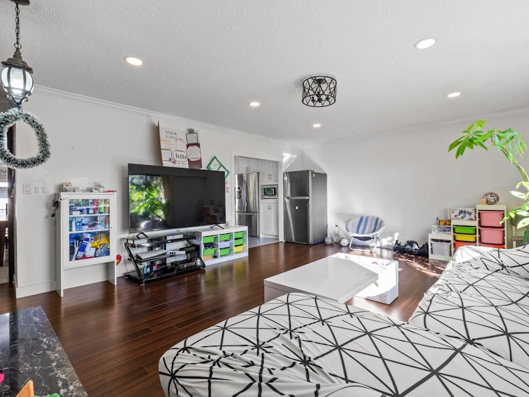6773 Halifax Street, Burnaby, BC, V5B 2R3 - 8