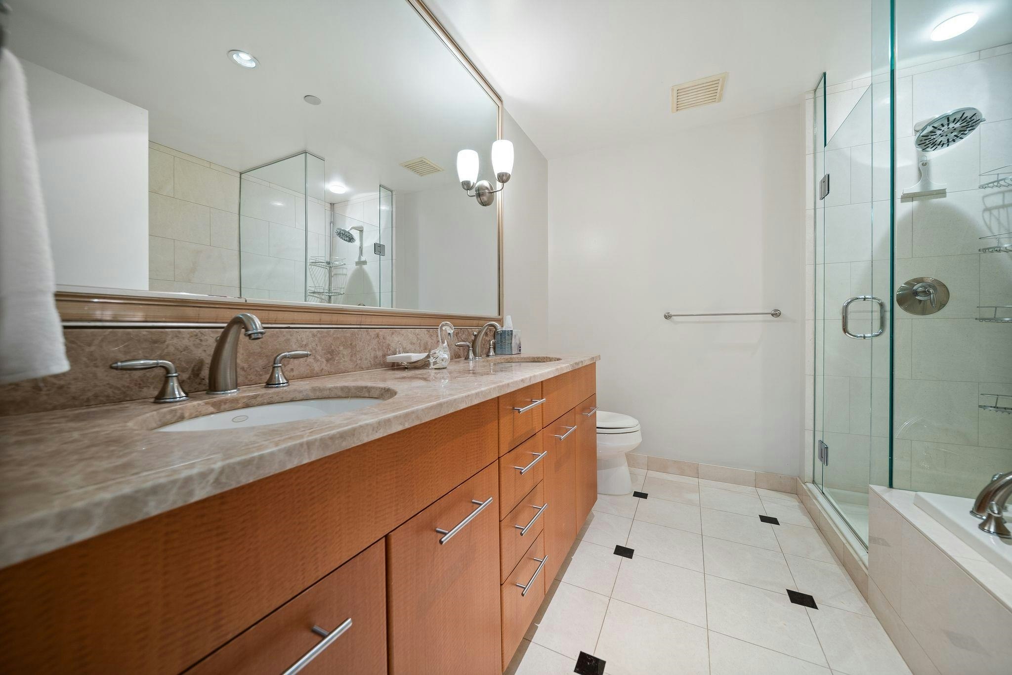 402-323 Jervis Street, Vancouver, BC, V6C 3P8 - 23