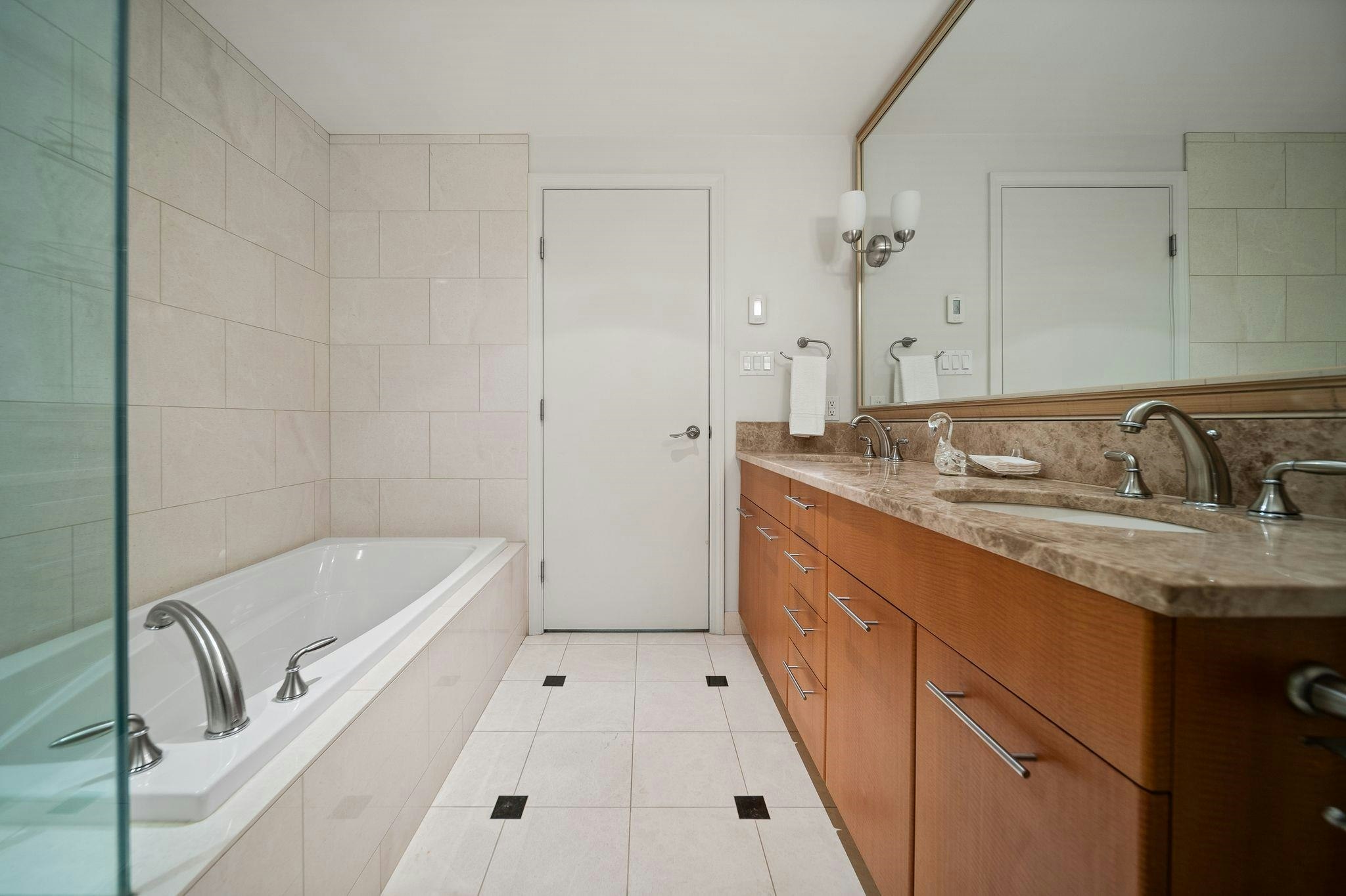 402-323 Jervis Street, Vancouver, BC, V6C 3P8 - 24