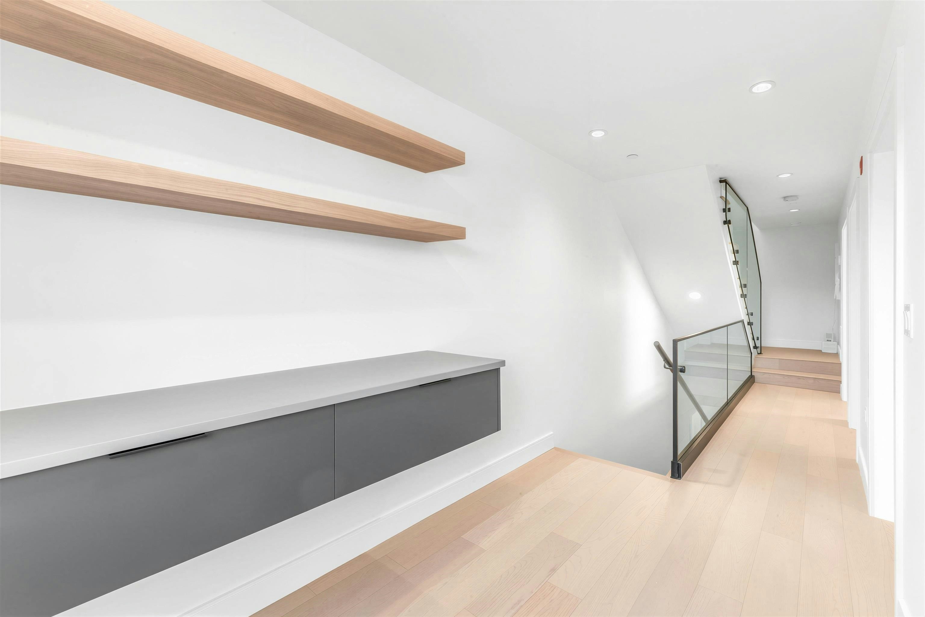 7357 Oak Street - 4