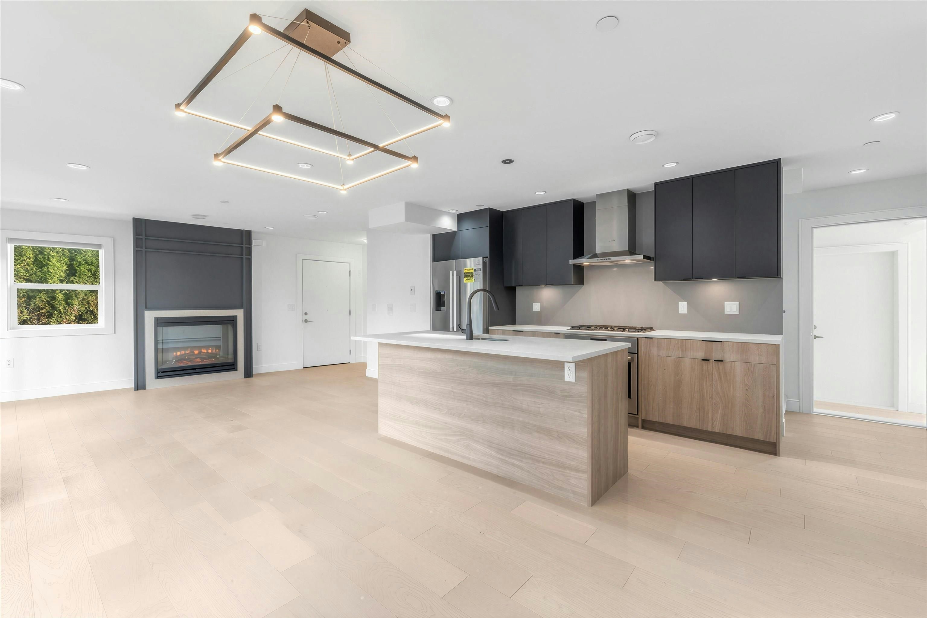 7357 Oak Street - 2