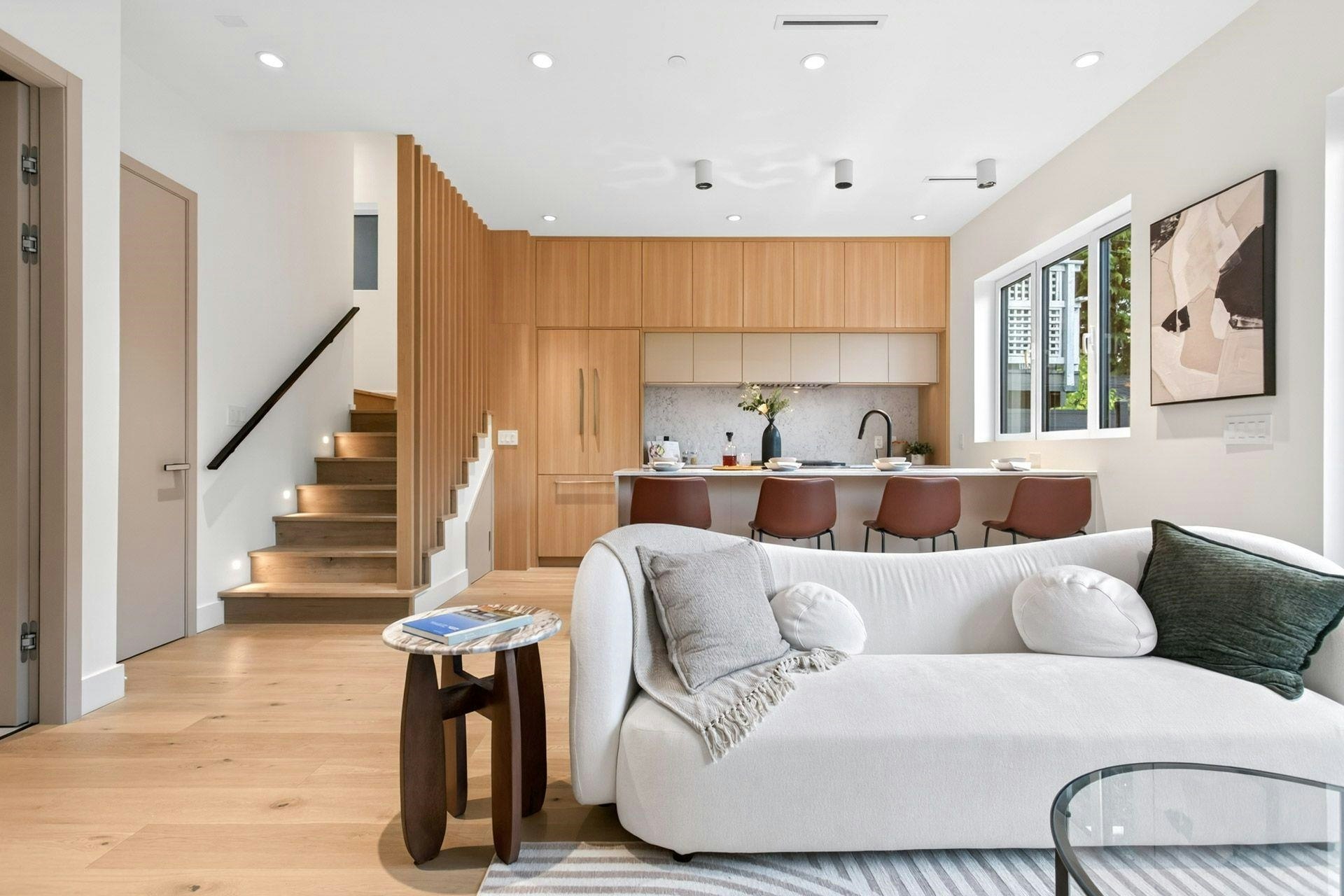 2-3315 W 10th Avenue, Vancouver, BC, V6R 2E5