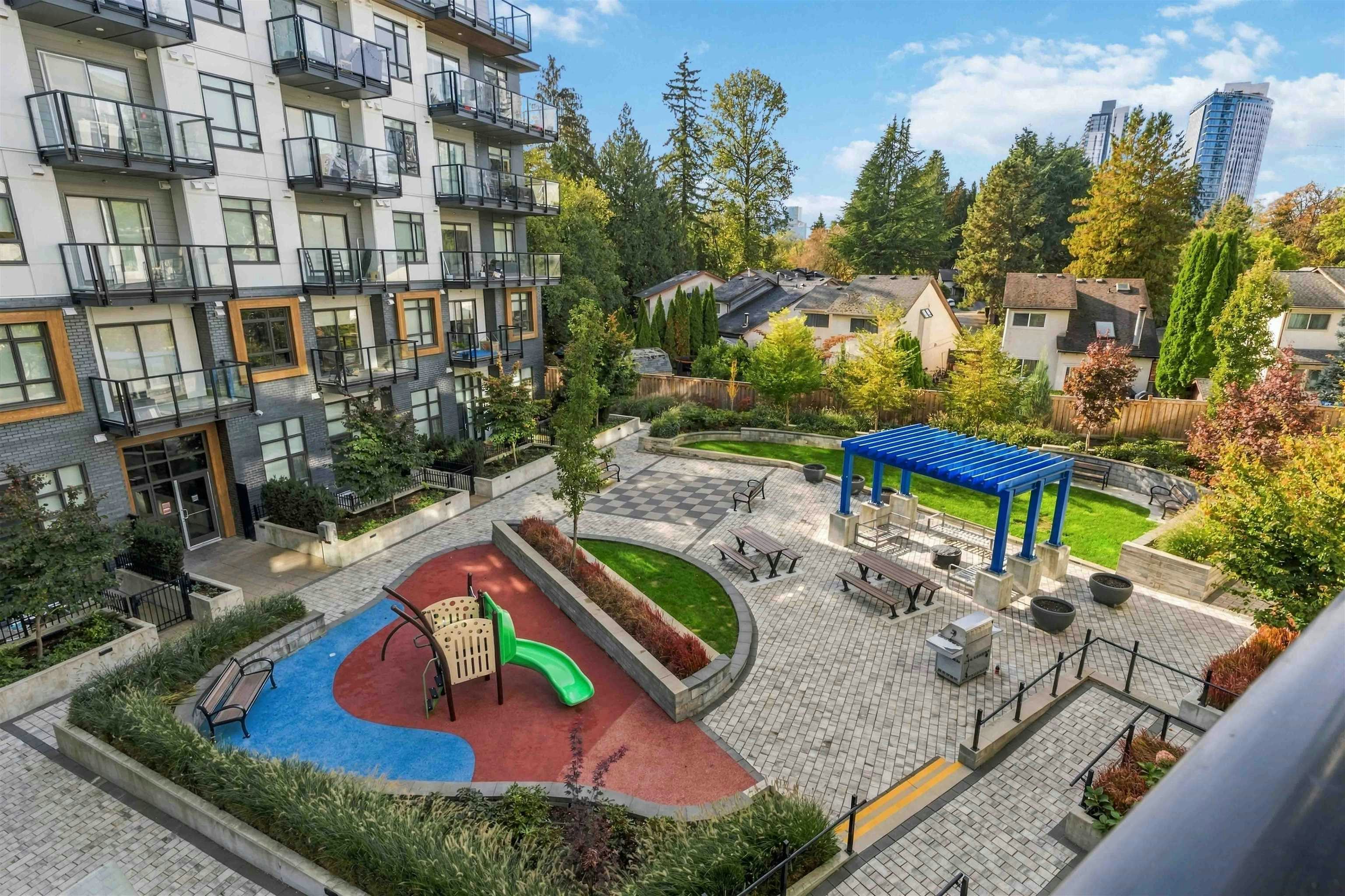 321-13968 Laurel Drive, Surrey, BC, V3T 0S9