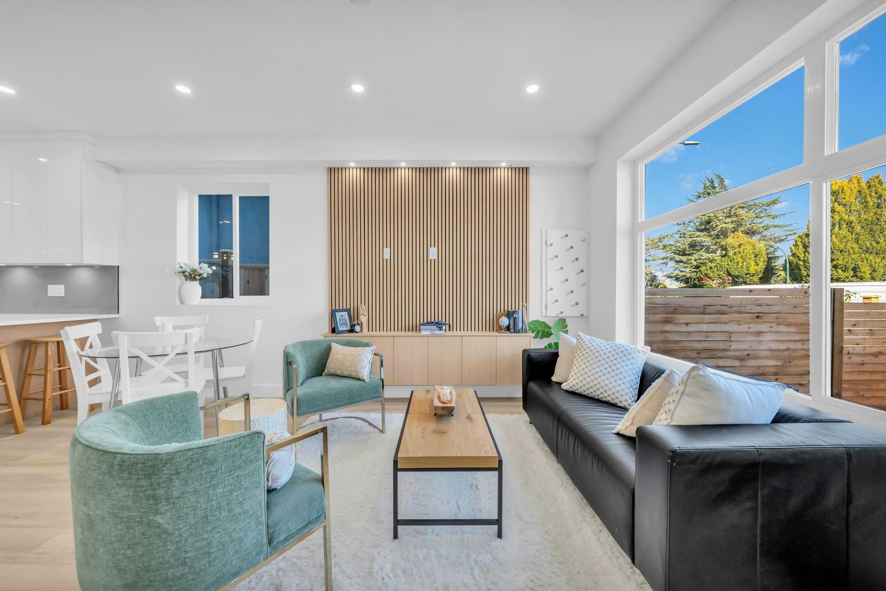 2-4587 Knight Street - 3