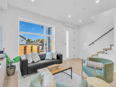 2-4587 Knight Street - 5