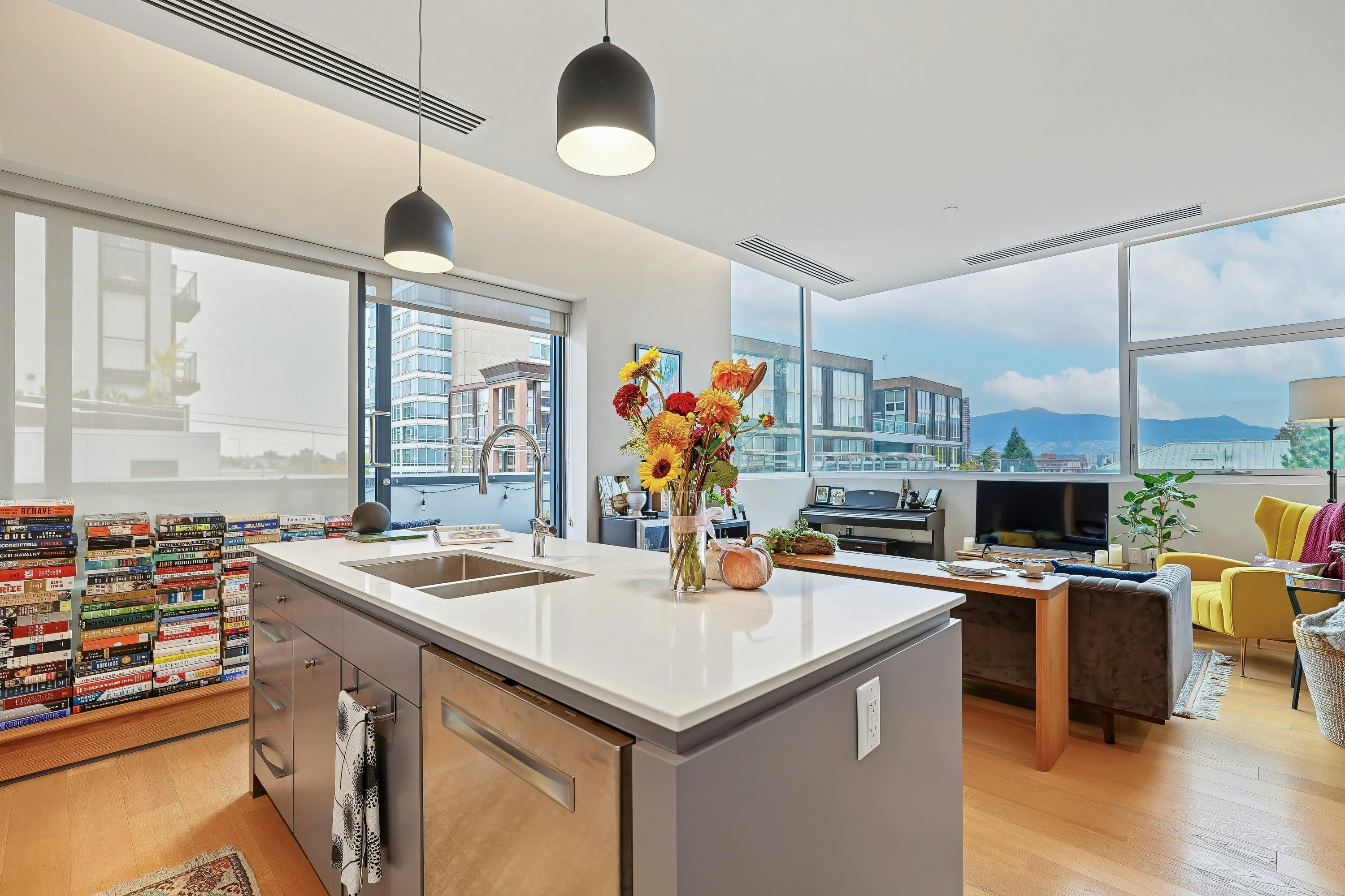 401-1510 W 6th Avenue, Vancouver, BC, V6J 1R2