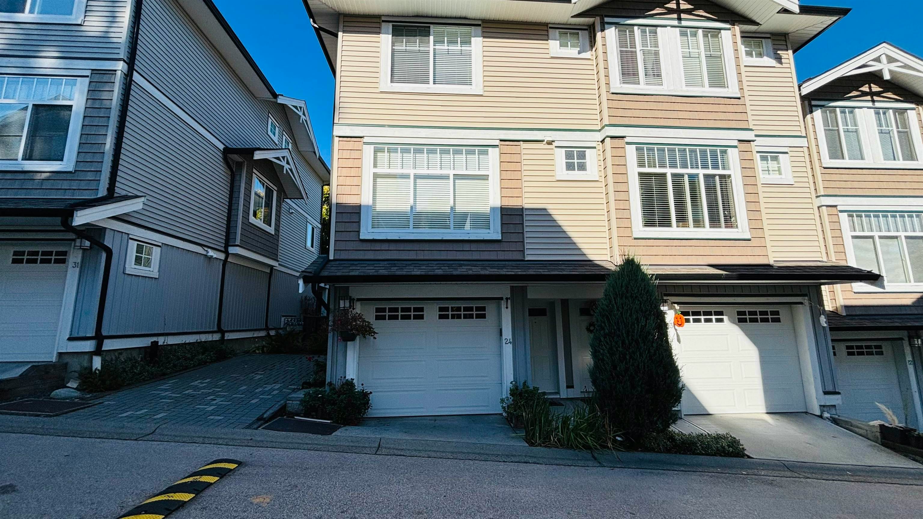 24-14356 63a Avenue, Surrey, BC, V3X 0E3
