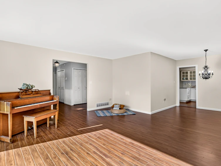 22205 126 Avenue, Maple Ridge, BC, V2X 0W5 - 12
