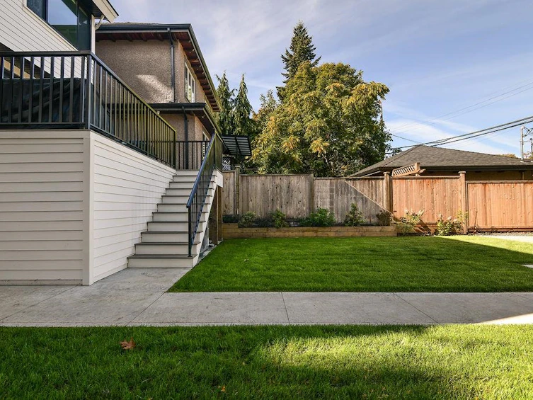 3415 W 24 Avenue, Vancouver, BC, V6S 1L3 - 10