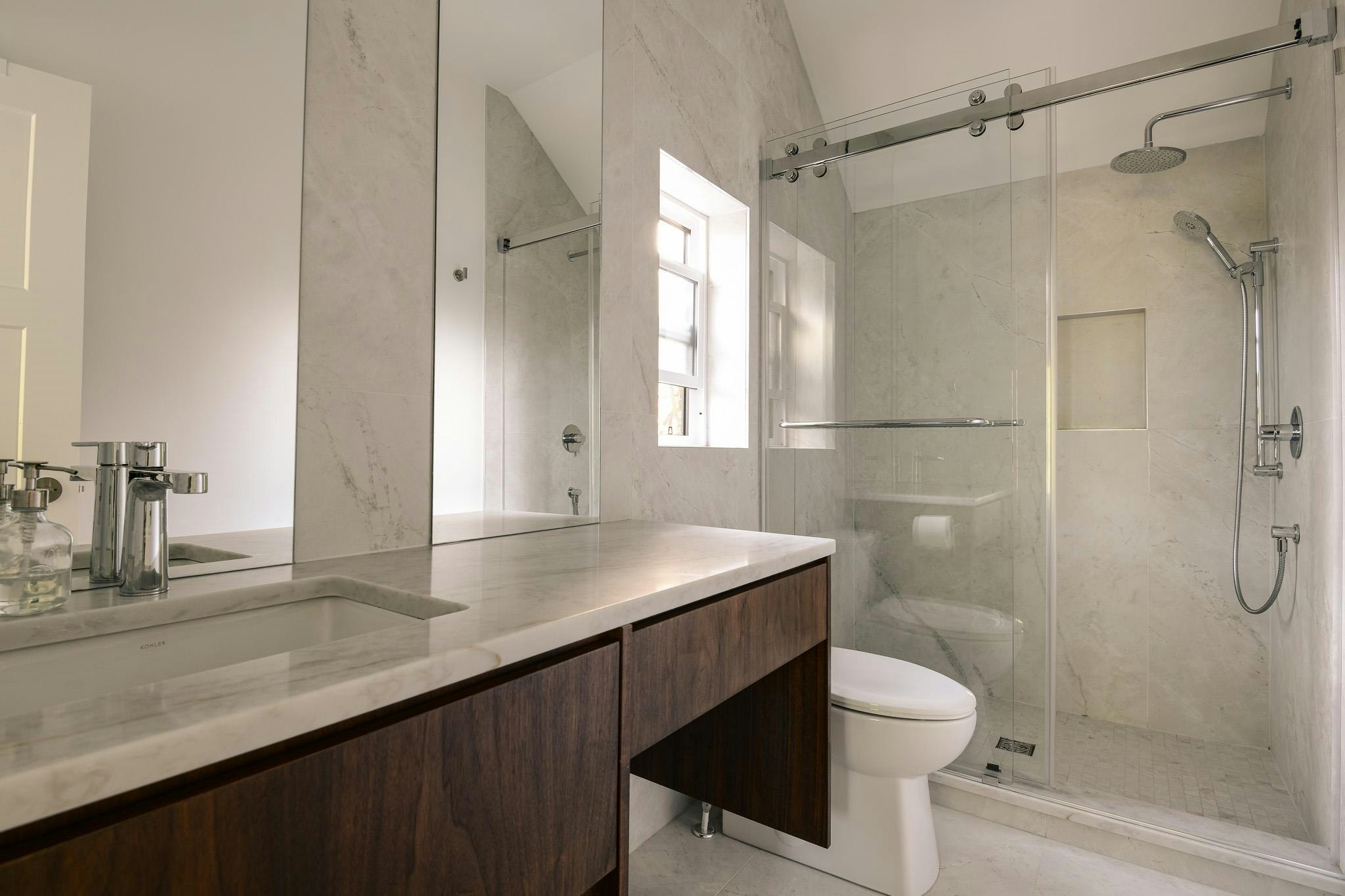 3415 W 24 Avenue, Vancouver, BC, V6S 1L3 - 34