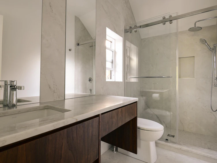 3415 W 24 Avenue, Vancouver, BC, V6S 1L3 - 34
