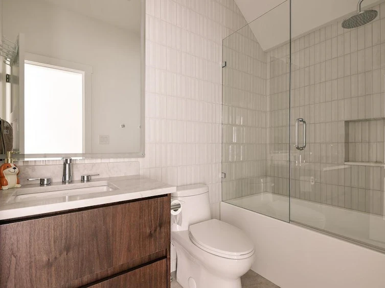 3415 W 24 Avenue, Vancouver, BC, V6S 1L3 - 38