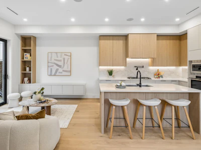 934 W 57th Avenue - 2