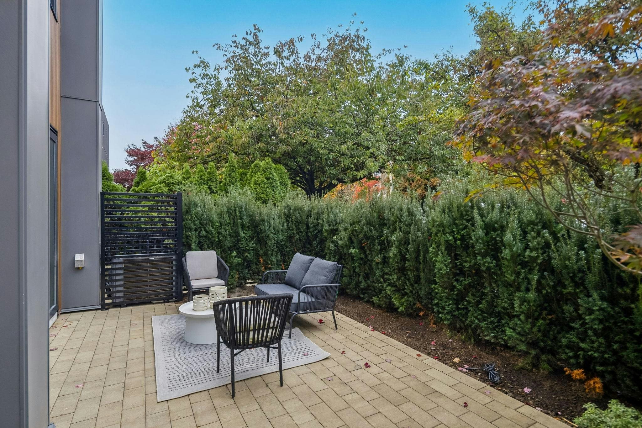 2-936 W 57th Avenue - 2