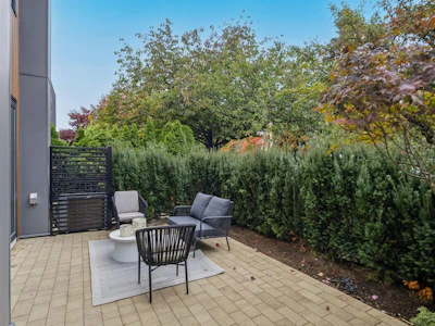 2-936 W 57th Avenue - 2