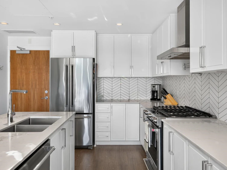 508-4477 Hastings Street, Burnaby, BC, V5C 0L6 - 3