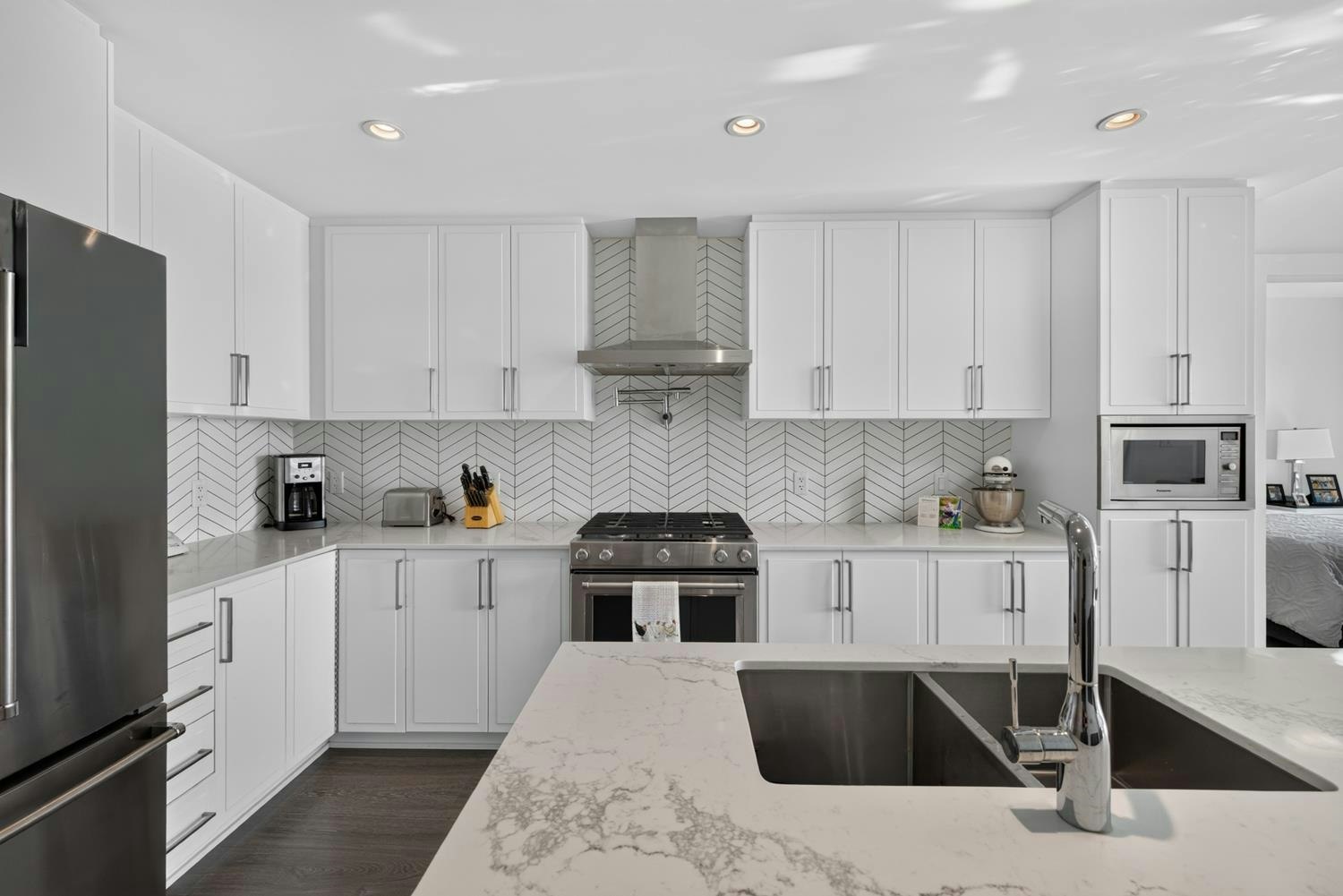 508-4477 Hastings Street - 4